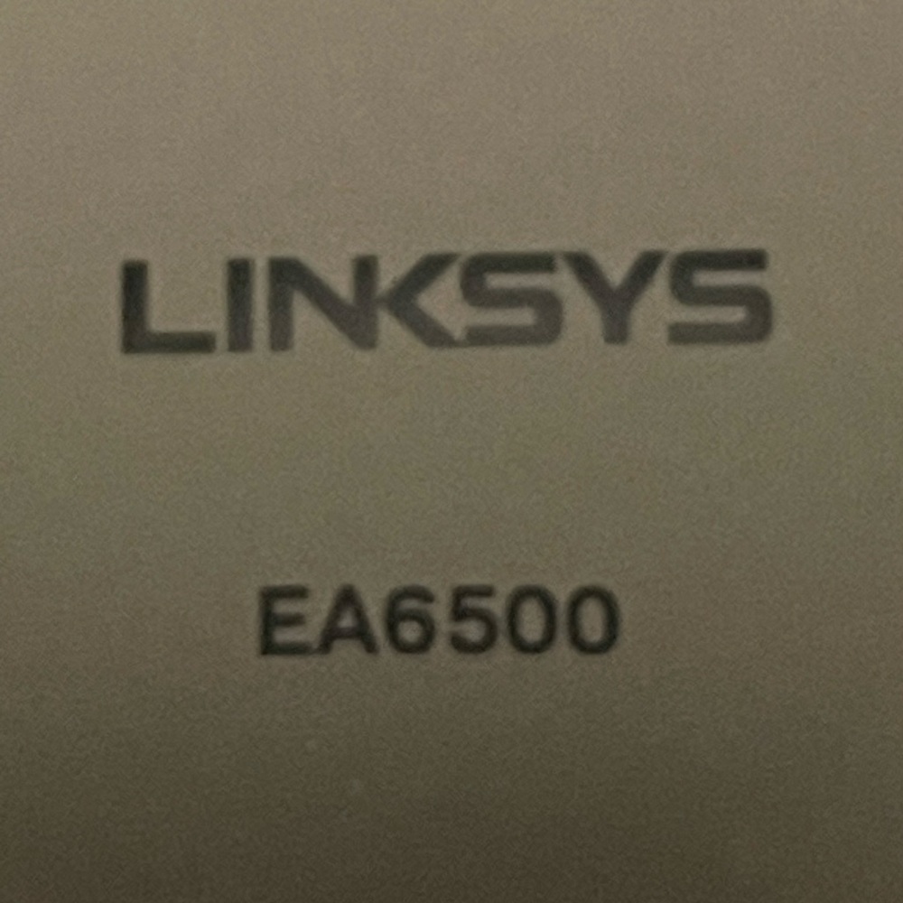 Linksys EA6500 WIFI Router - Picture 3 of 4